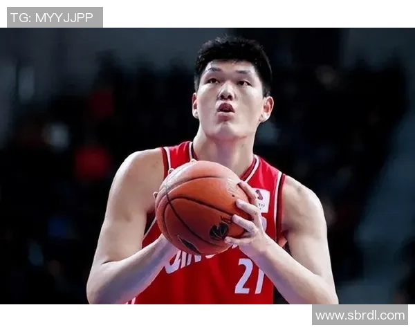 任骏飞领衔表现出色助力球队逆转胜利展现篮球场上的无畏精神与团队合作 任骏飞领衔表现出色助力球队逆转胜利展现篮球场上的无畏精神与团队合作