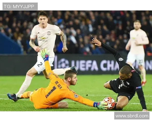 大巴黎与红星激战回顾精彩瞬间与关键时刻分析 大巴黎与红星激战回顾精彩瞬间与关键时刻分析